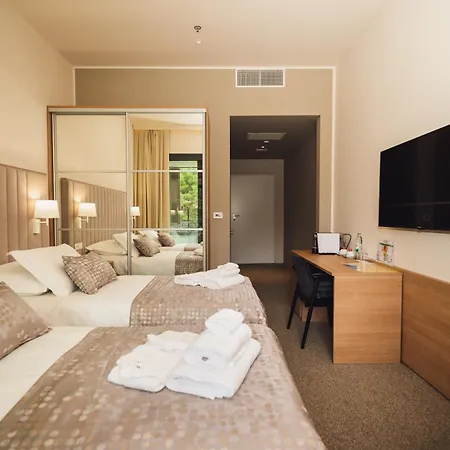 Hotell Akademis - Fit Split
