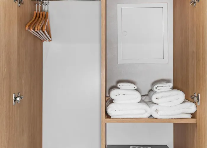 Hotel Akademis - Fit 4*