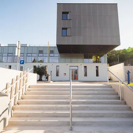 Akademis - Fit Hotell