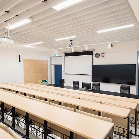 Akademis - Fit 4* ספליט