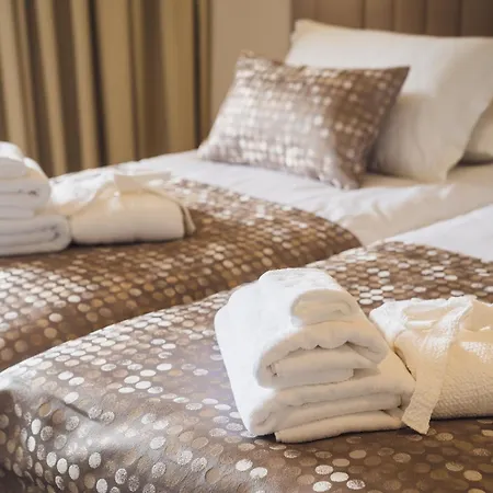 فندق Akademis - Fit 4*