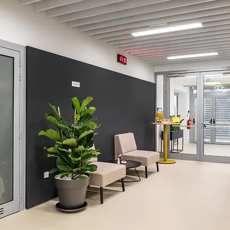 Akademis - Fit מלון 4*