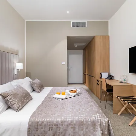 Akademis - Fit 4* ספליט