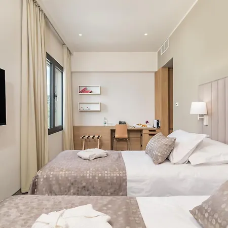 Akademis - Fit מלון 4*