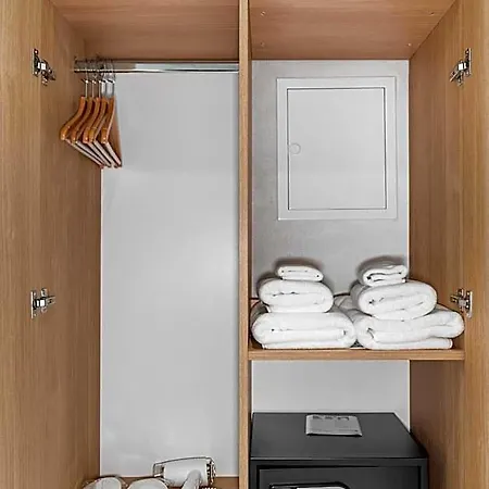 Akademis - Fit Hotel 4*