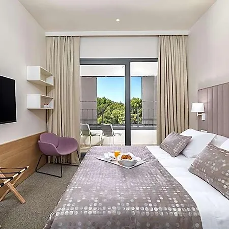 Akademis - Fit Hotel