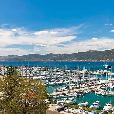 Hotel Akademis - Fit 4*