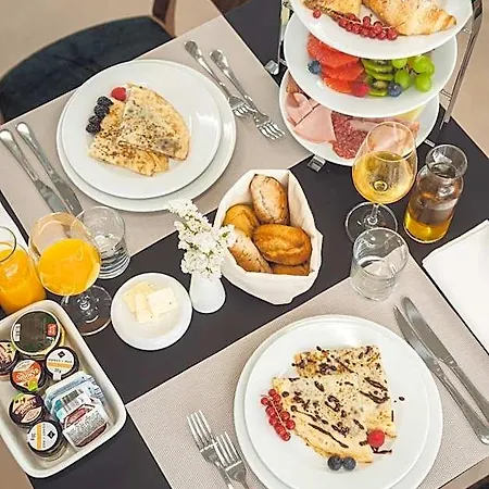 Hotel Akademis - Fit 4*