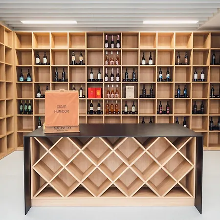 Hotel Akademis - Fit Split