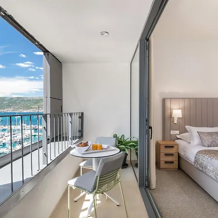 Akademis - Fit Hotel