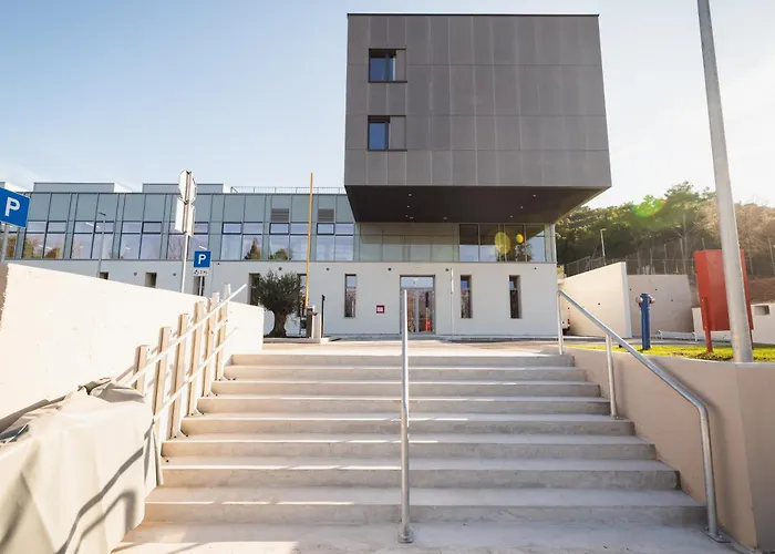 Akademis - Fit Ξενοδοχείο