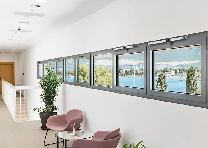 Akademis - Fit Ξενοδοχείο Σπλιτ